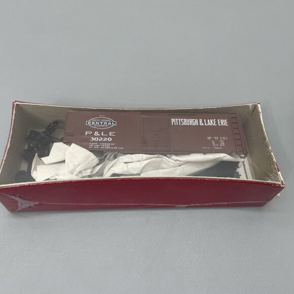Vintage HO Branchline Pittsburgh & Lake Erie P&LE 30220 40’ Boxcar Train Car Kit - Picture 1 of 8